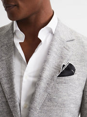 Men Plain Silk Pocket Square in Black