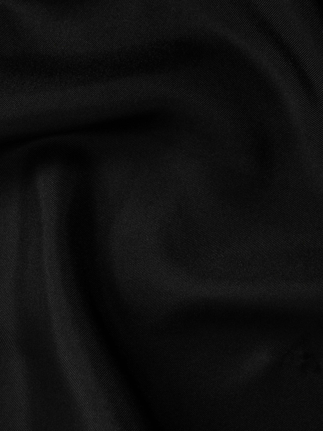 Men Plain Silk Pocket Square in Black