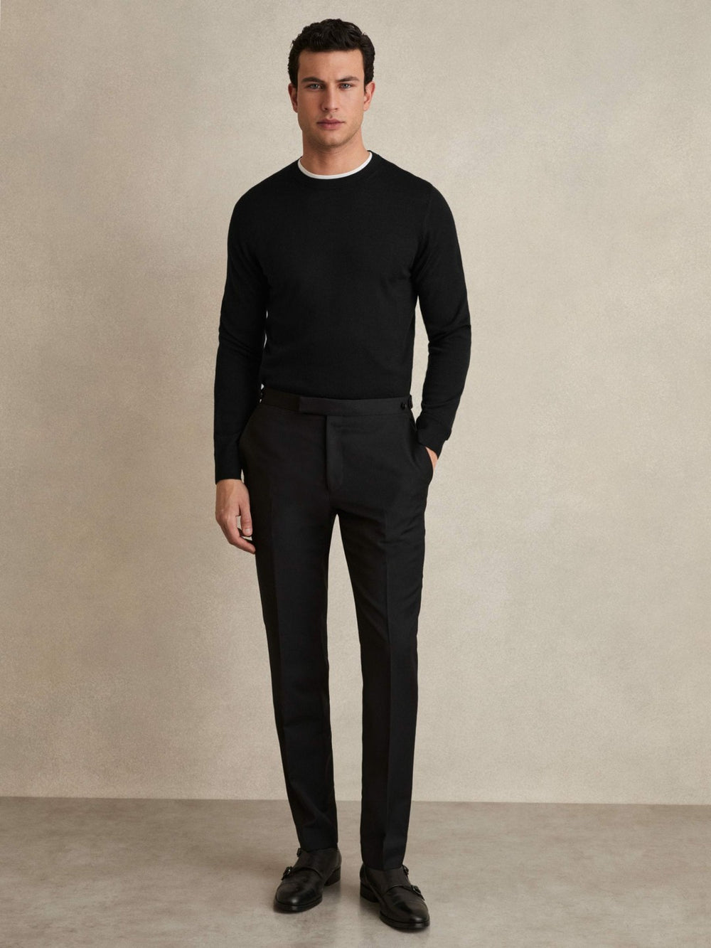 Men Merino Wool Crew Neck Jumper in Black