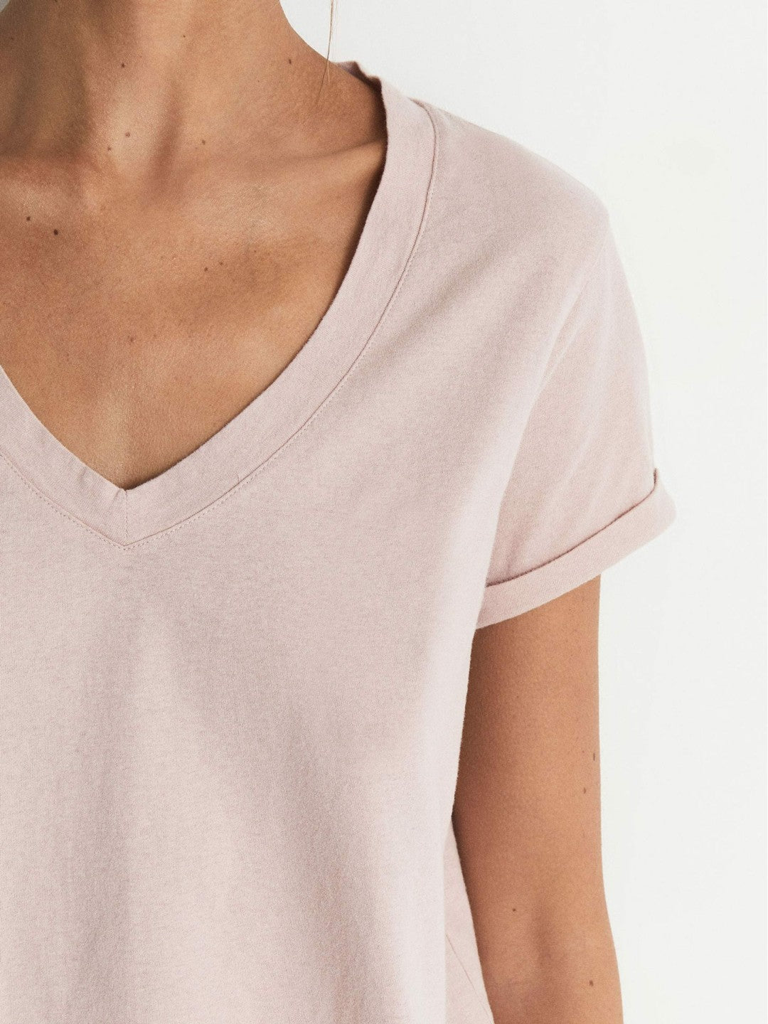 Women Cotton-Jersey V-Neck T-Shirt in Light Pink