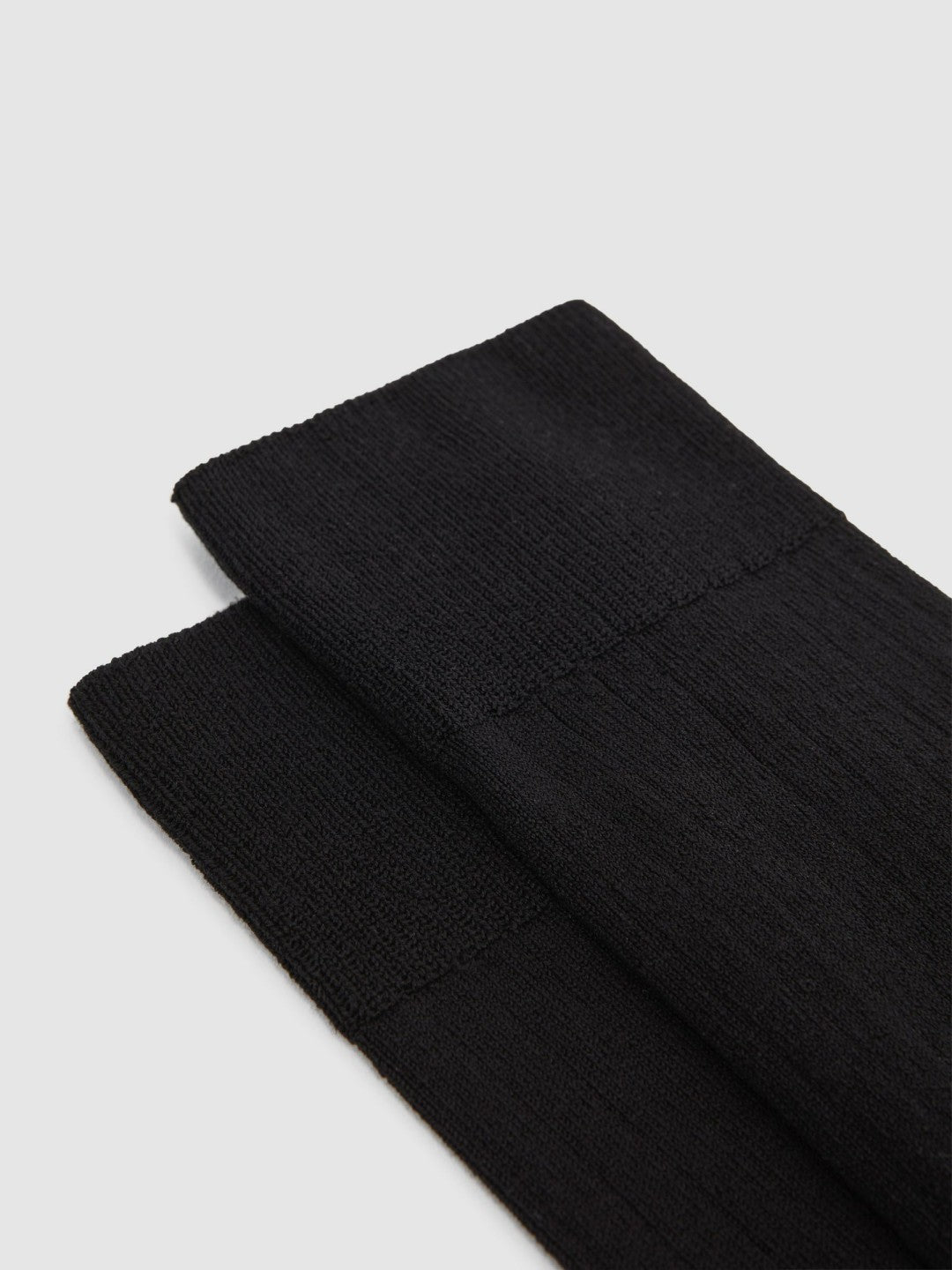Men Ribbed Socks in Black