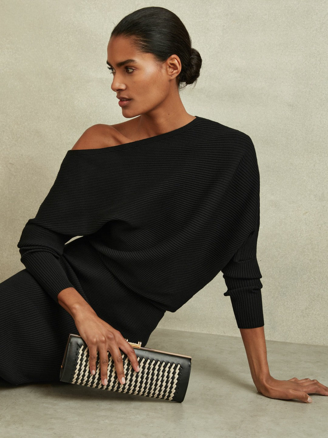 Women Off-The-Shoulder Ribbed Midi Dress in Black