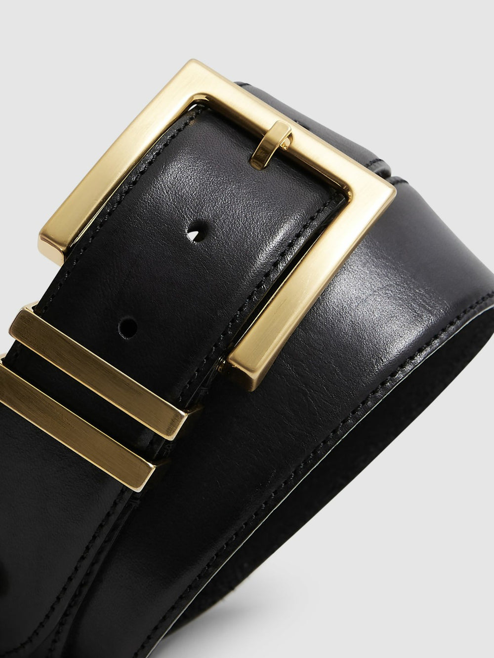 Women Leather Square Buckle Belt in Black