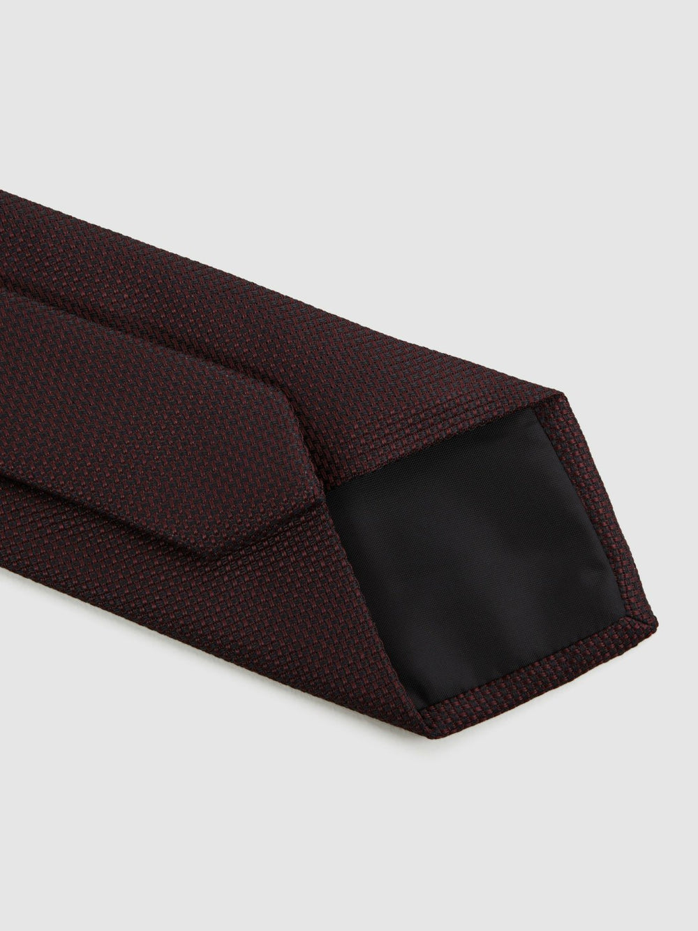 Men Textured Silk Blend Tie in Burgundy