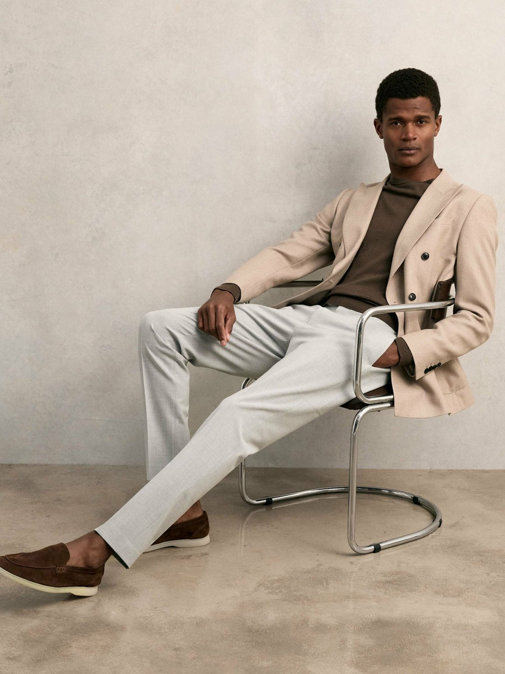 Men Slim-Fit Internal-Drawstring Trousers in Grey