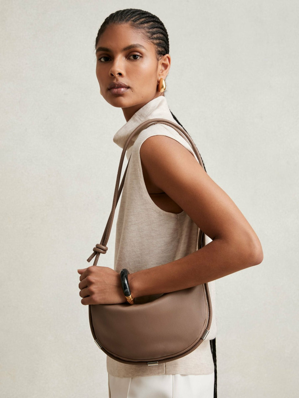 Women Leather Rope Strap Shoulder Bag in Neutral