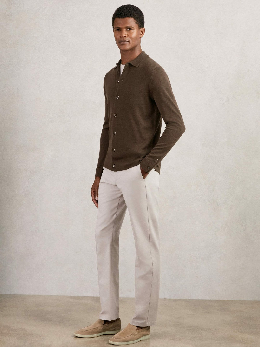 Men Merino Wool Button-Through Cardigan in Chocolate Brown