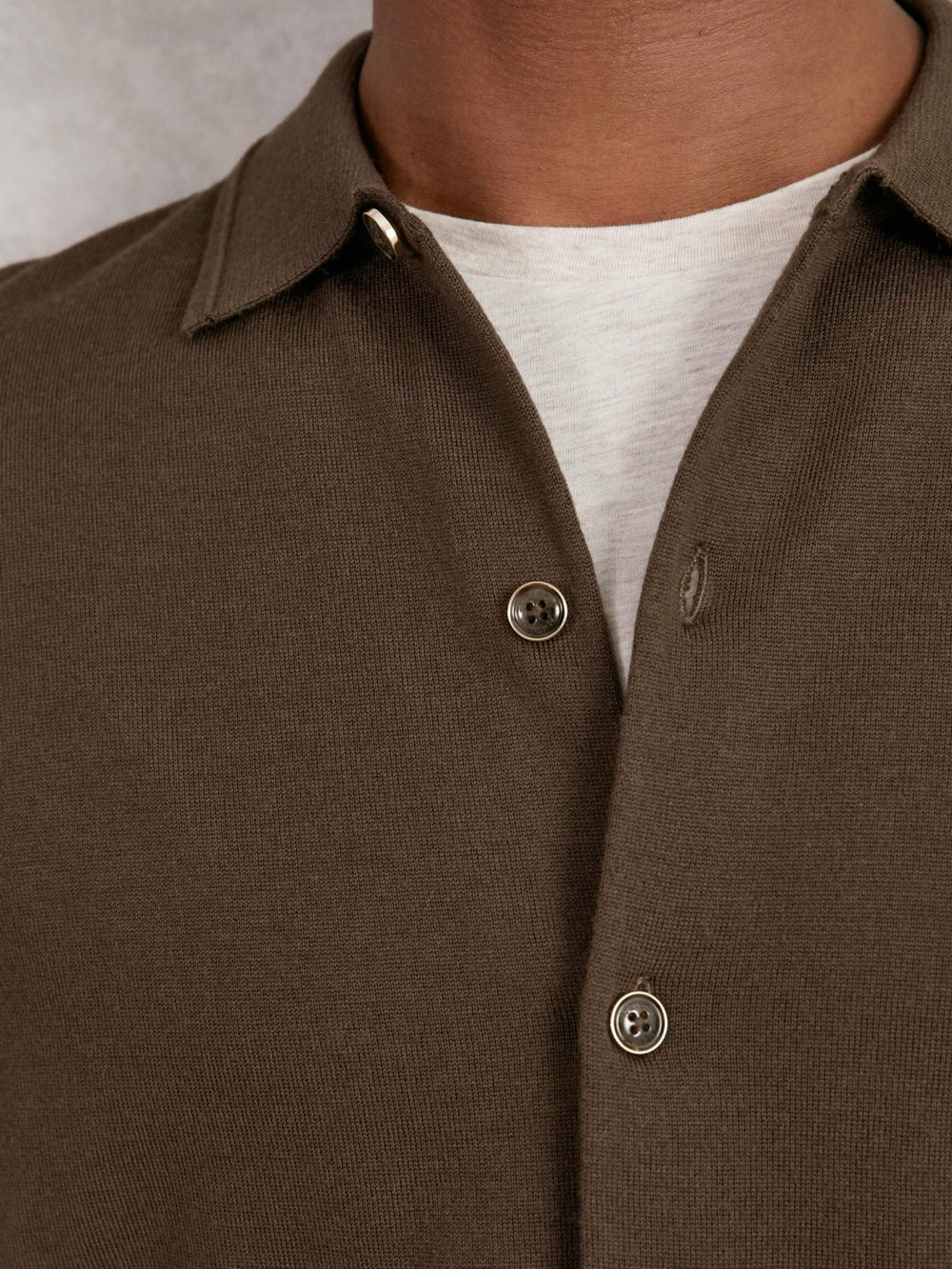 Men Merino Wool Button-Through Cardigan in Chocolate Brown