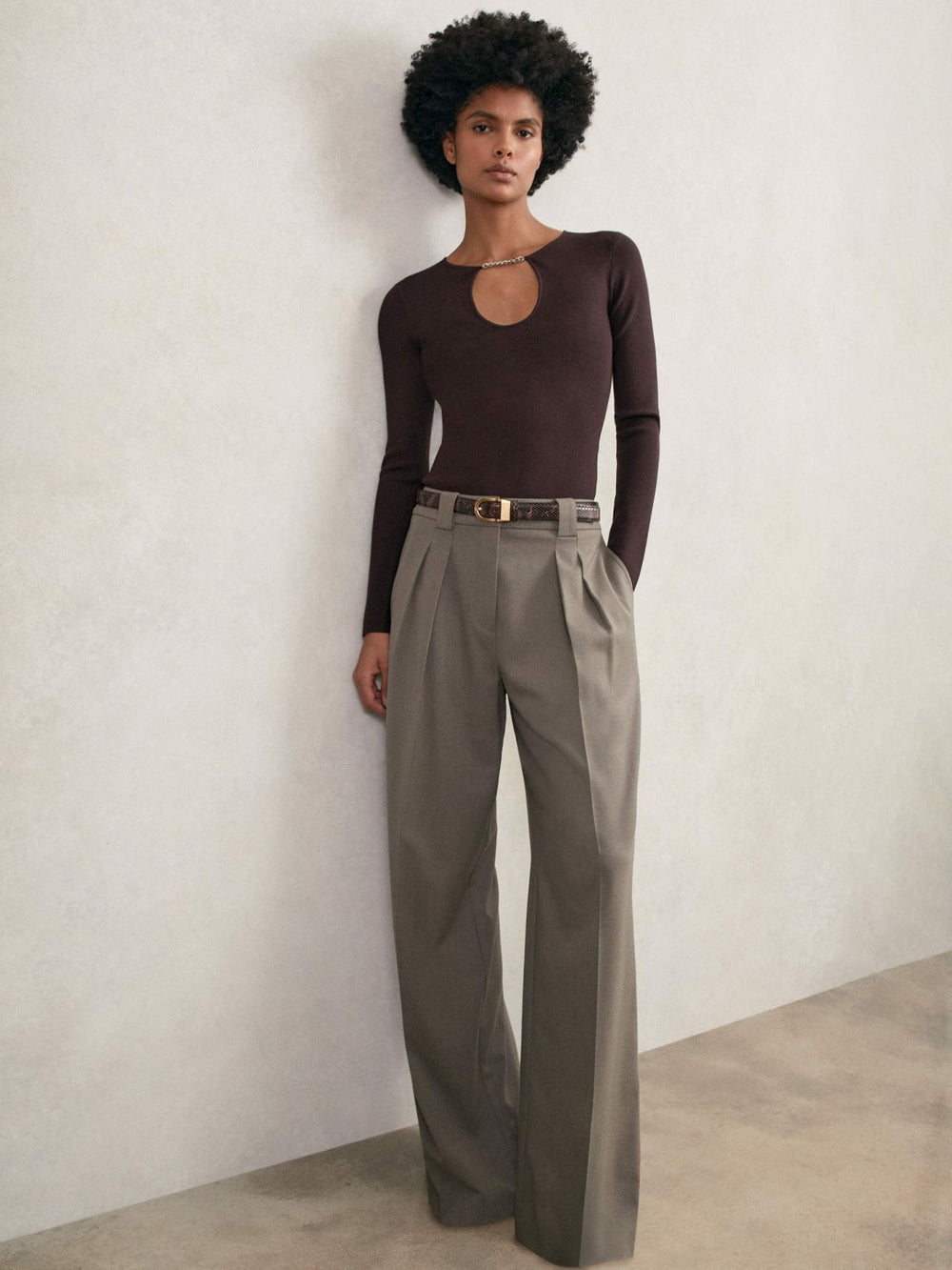 Women Chain-Detail Keyhole Knit Top in Plum