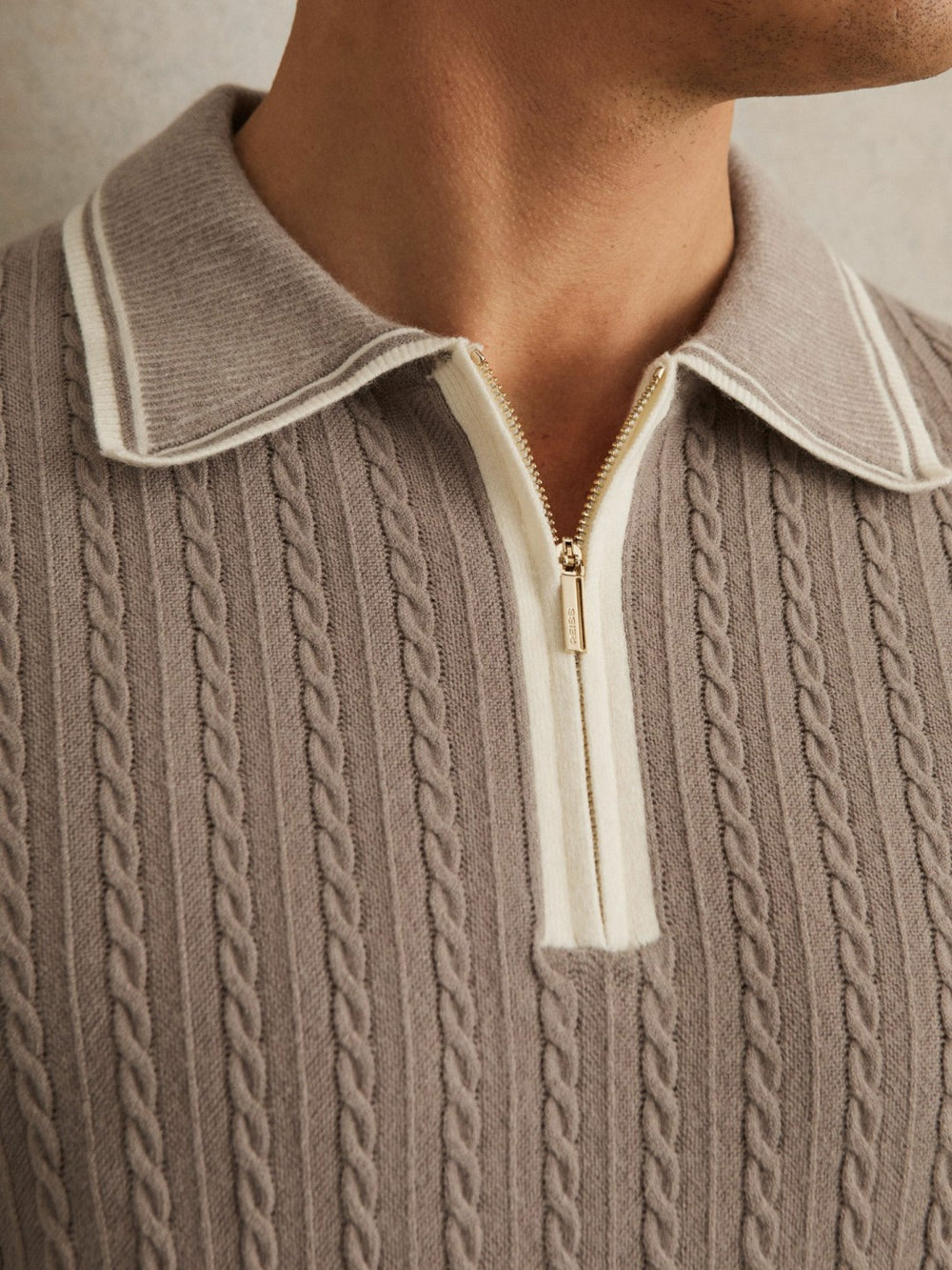 Men Micro-Cable Half-Zip Polo Shirt in Light Taupe Brown