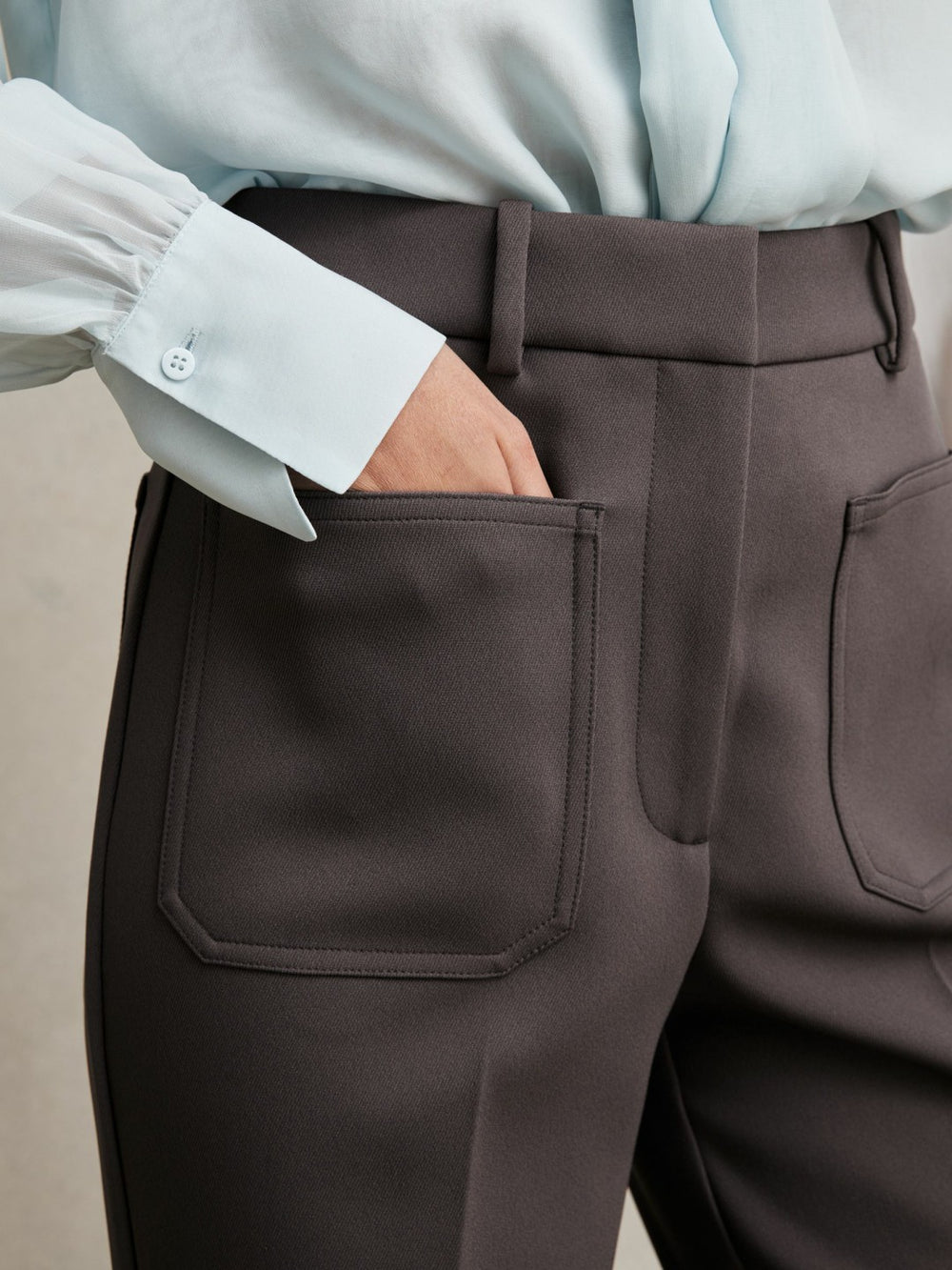 Women Petite Twill Patch-Pocket Flared Trousers in Mauve Neutral
