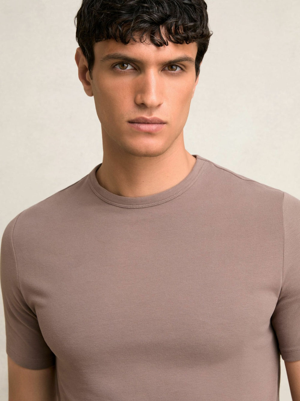 Men Stretch-Cotton Crew-Neck T-Shirt in Taupe Brown