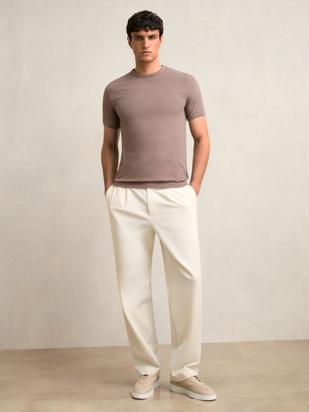 Men Stretch-Cotton Crew-Neck T-Shirt in Taupe Brown