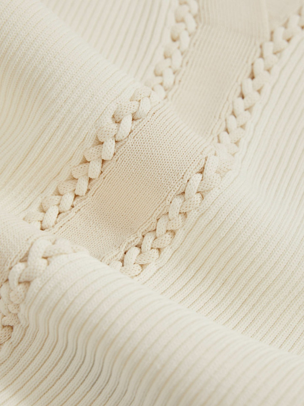 Women Craft-Stitch Rib-Knit Vest in Ivory/Ecru