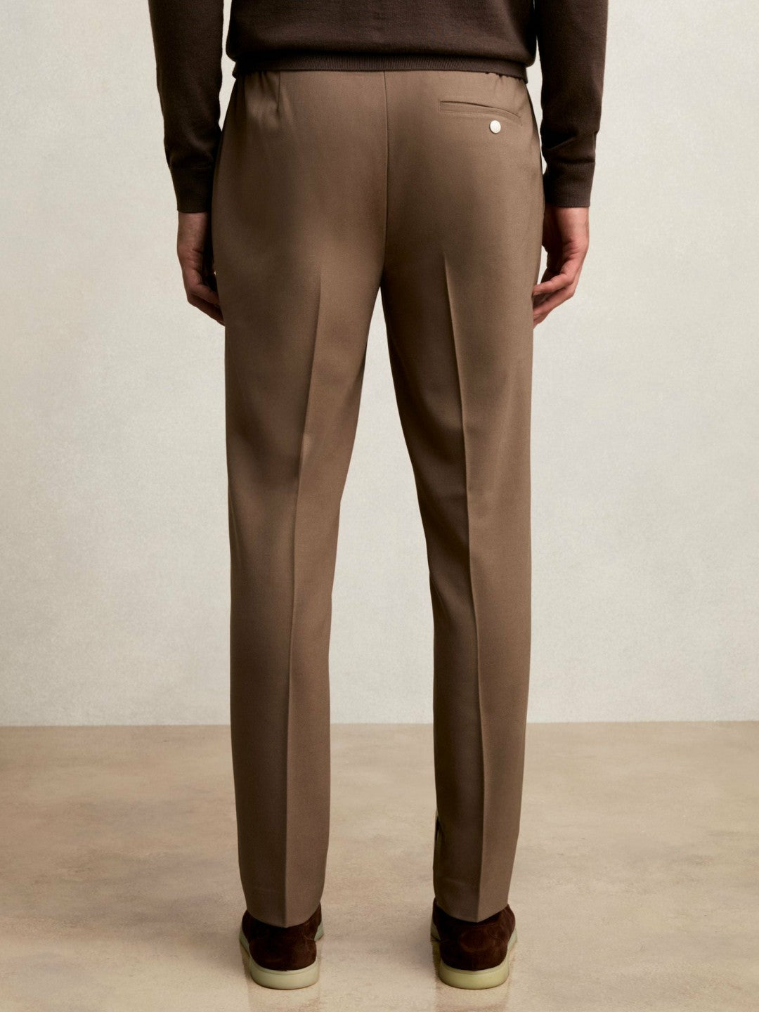 Men Slim-Fit Internal-Drawstring Trousers in Camel