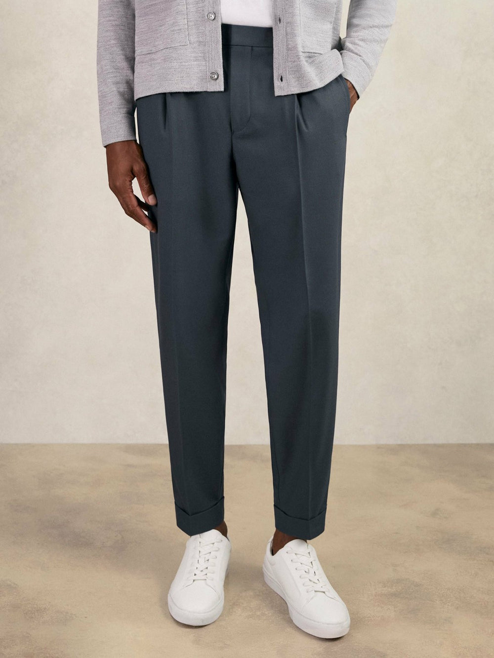 Men Relaxed-Fit Pleated Tapered Trousers in Steel Blue