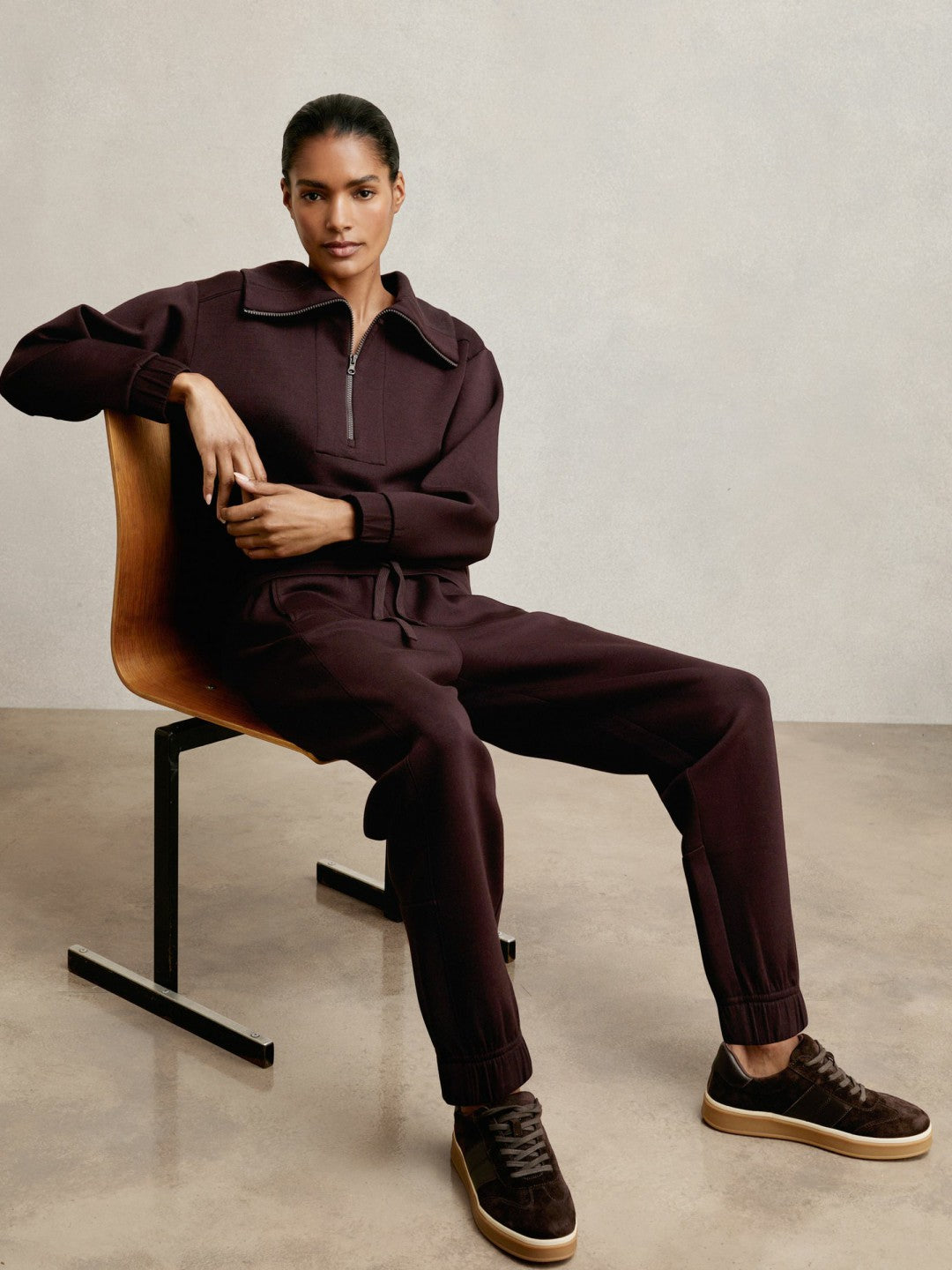 Women Tapered Elasticated-Waist Joggers in Plum