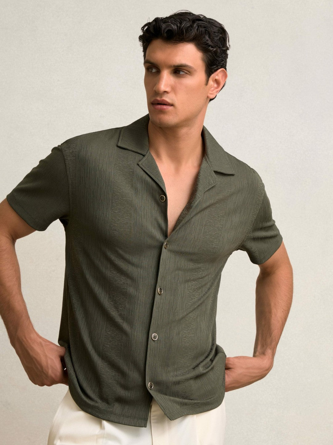 Men Jacquard-Stripe Cuban-Collar Shirt in Dark Green