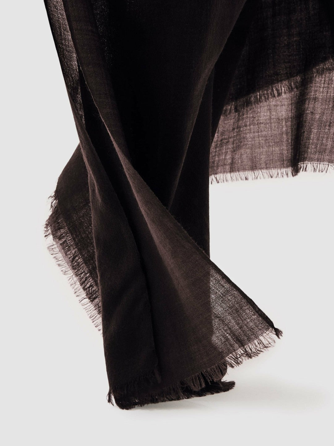 Women Wool-Cashmere Lightweight Scarf in Burgundy