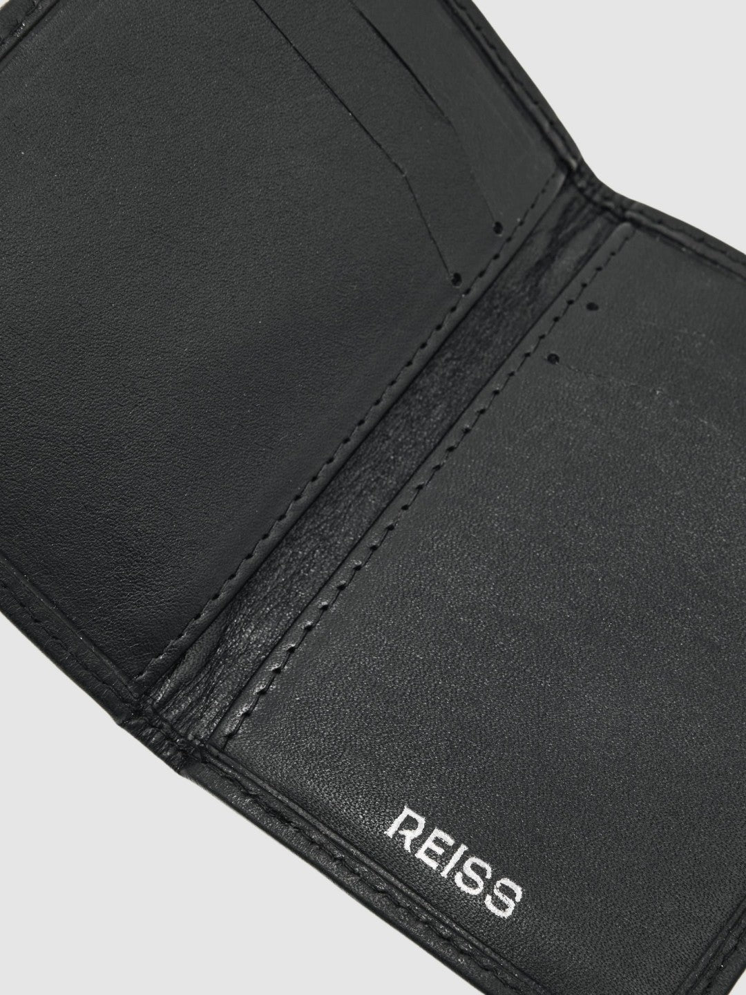 Men Leather Large Lattice-Effect Cardholder in Black