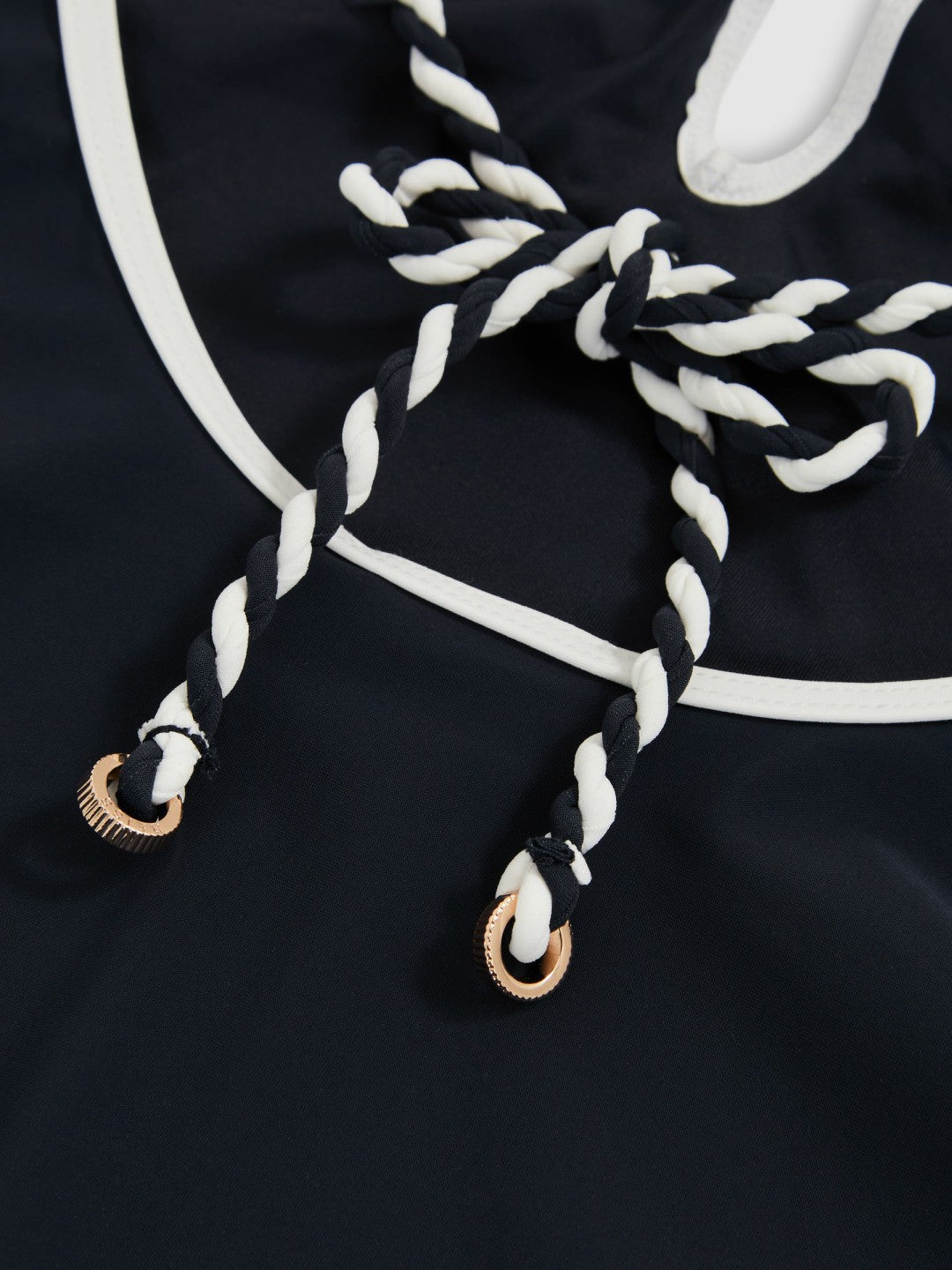 Women Contrast-Trim Plunge-Neck Swimsuit in Navy/White