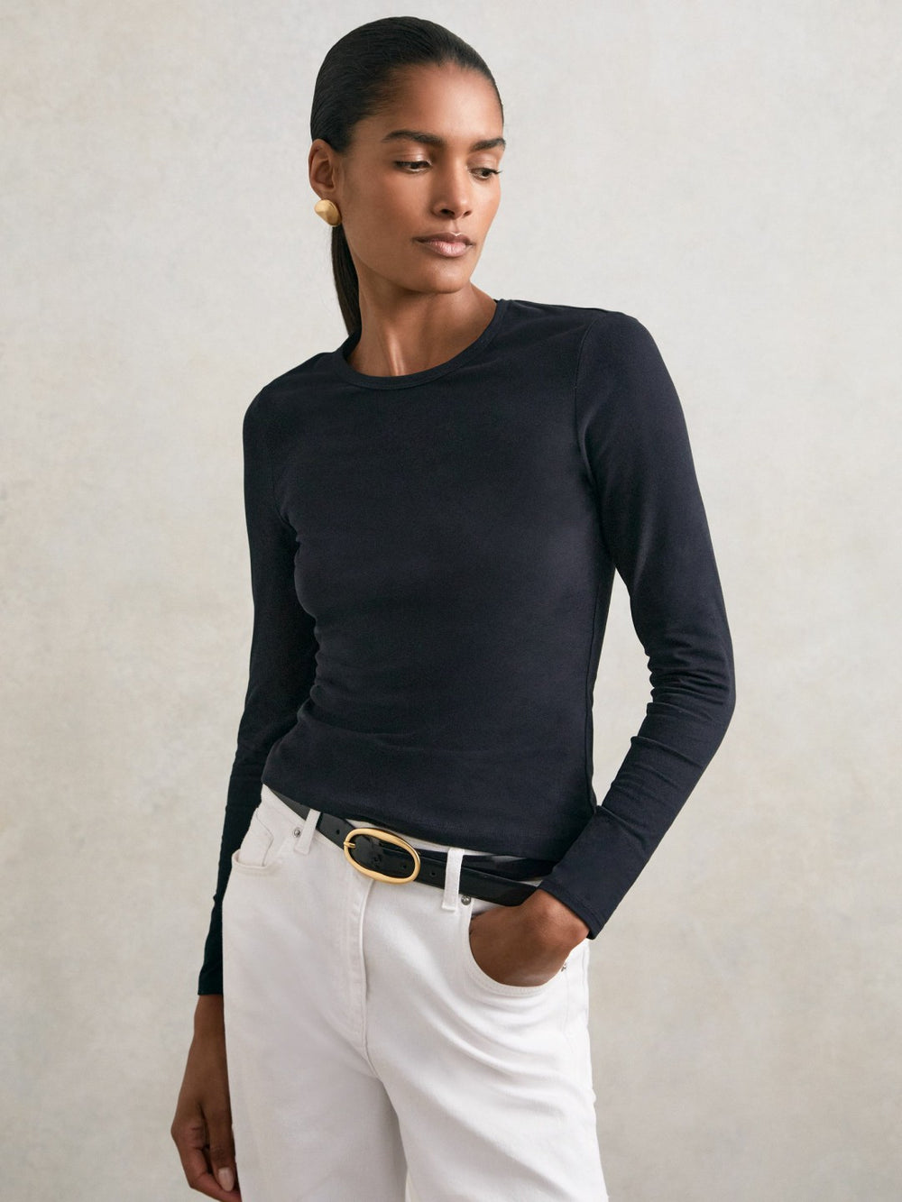 Women Cotton Crew-Neck Long-Sleeve T-Shirt With Stretch in Black