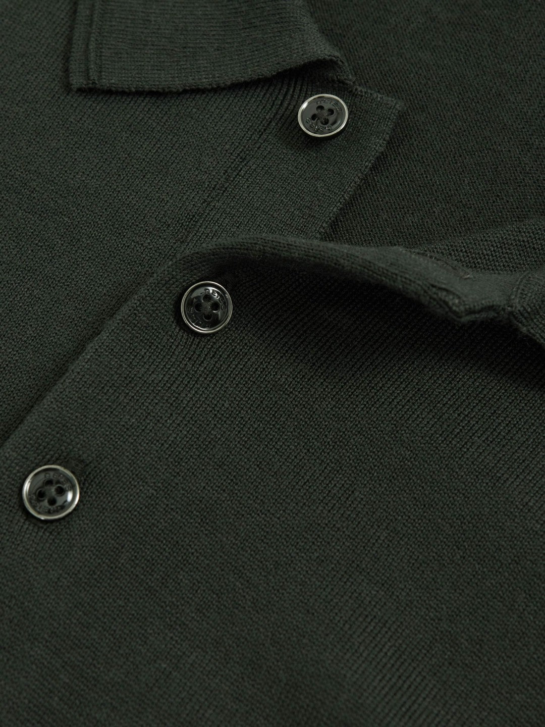 Men Merino Wool Long-Sleeve Polo Shirt in Dark Military Green