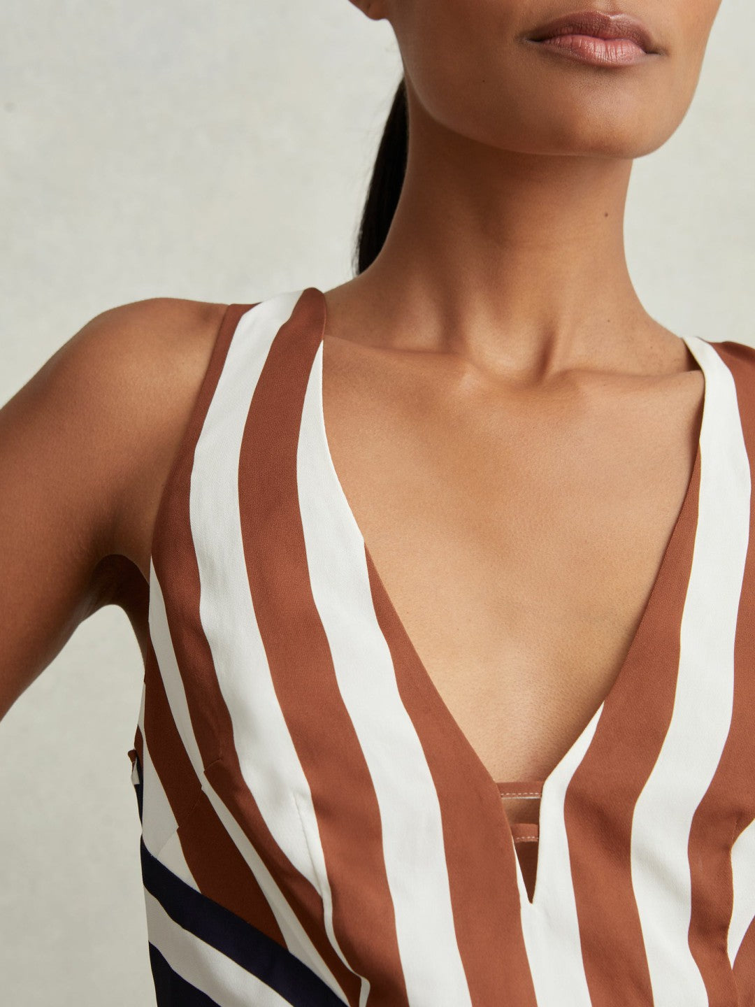 Women Stripe-Print Sleeveless Mini Dress in Brown/Navy