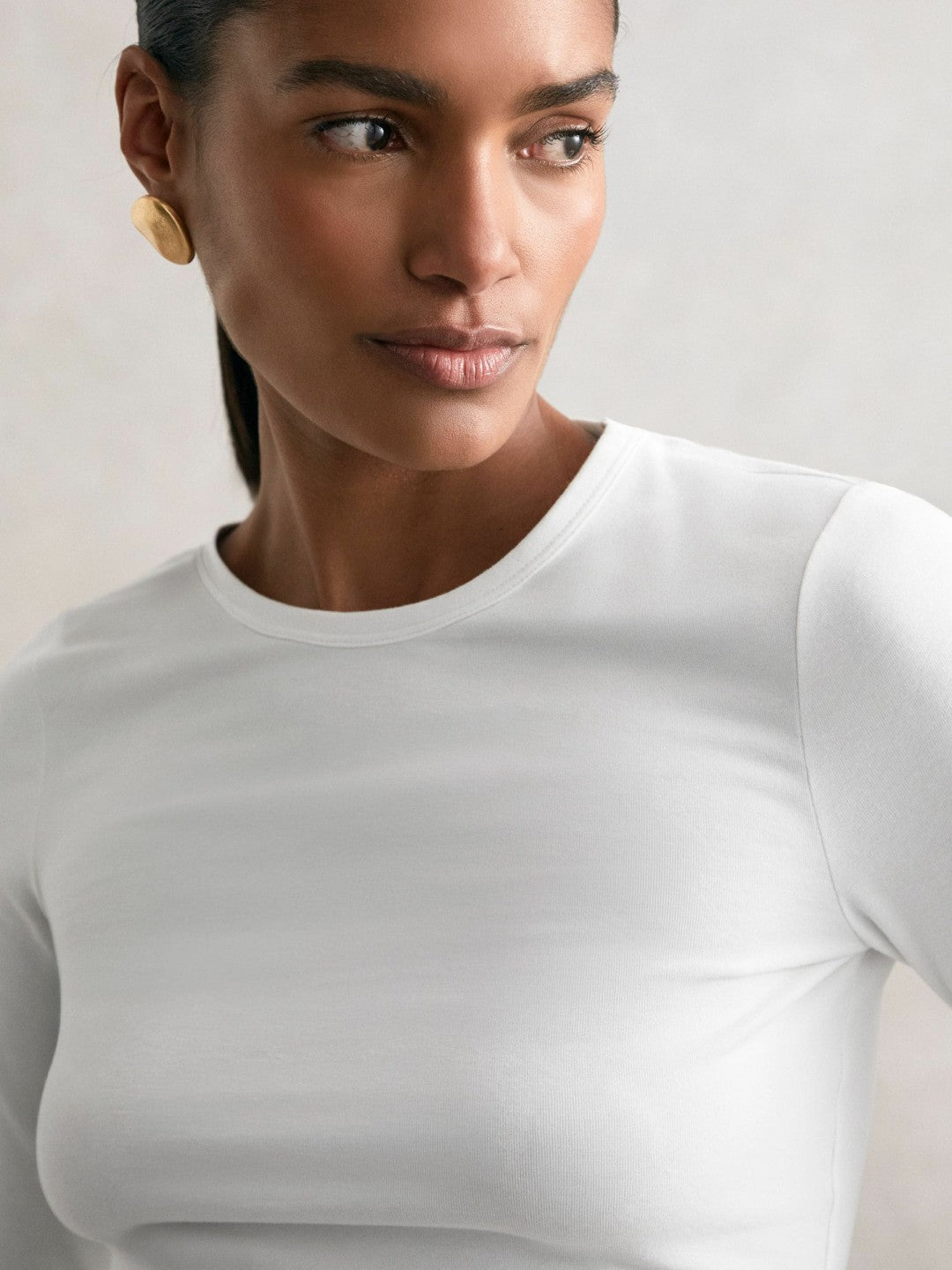 Women Cotton Crew-Neck Long-Sleeve T-Shirt With Stretch in White