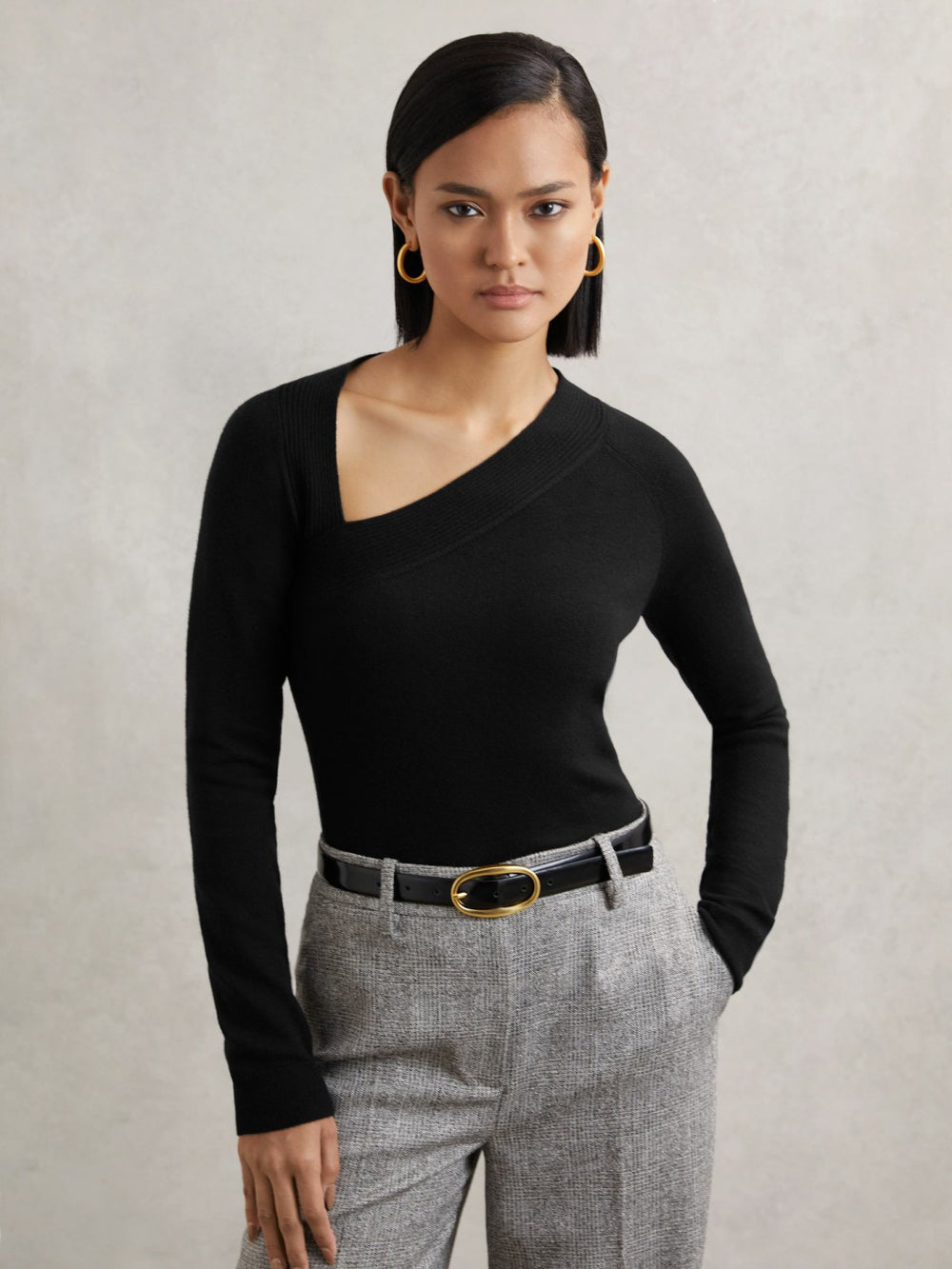 Women Wool-Blend Asymmetric Knit Top in Black