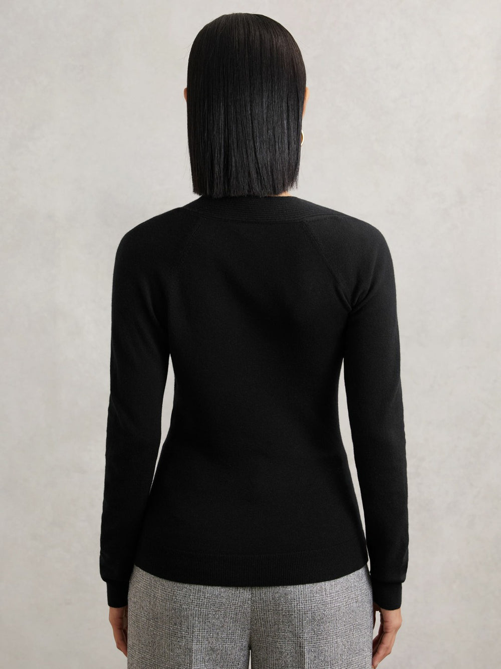 Women Wool-Blend Asymmetric Knit Top in Black