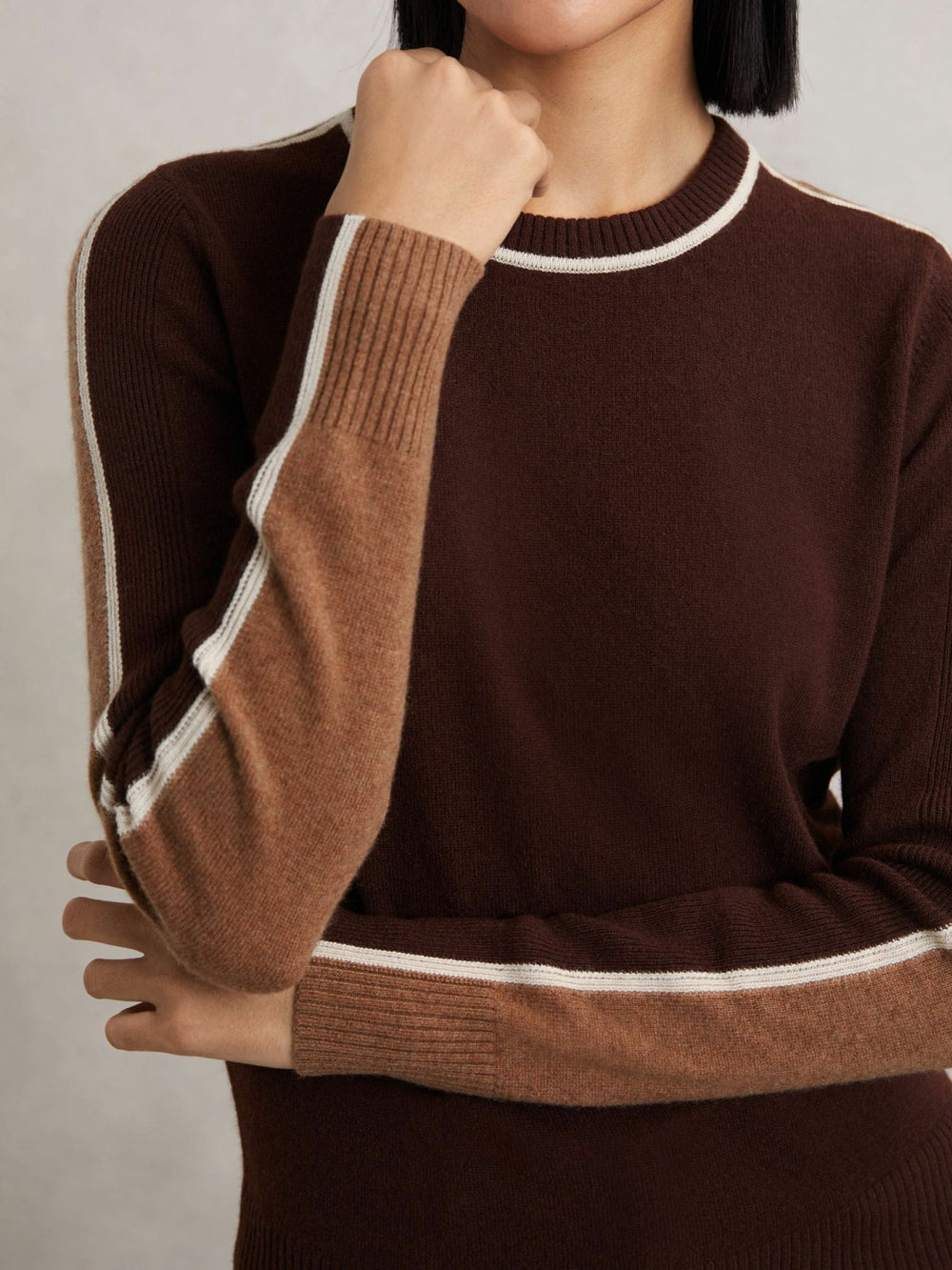 Women Wool-Blend Colour-Block Jumper With Cashmere in Burgundy/Tan