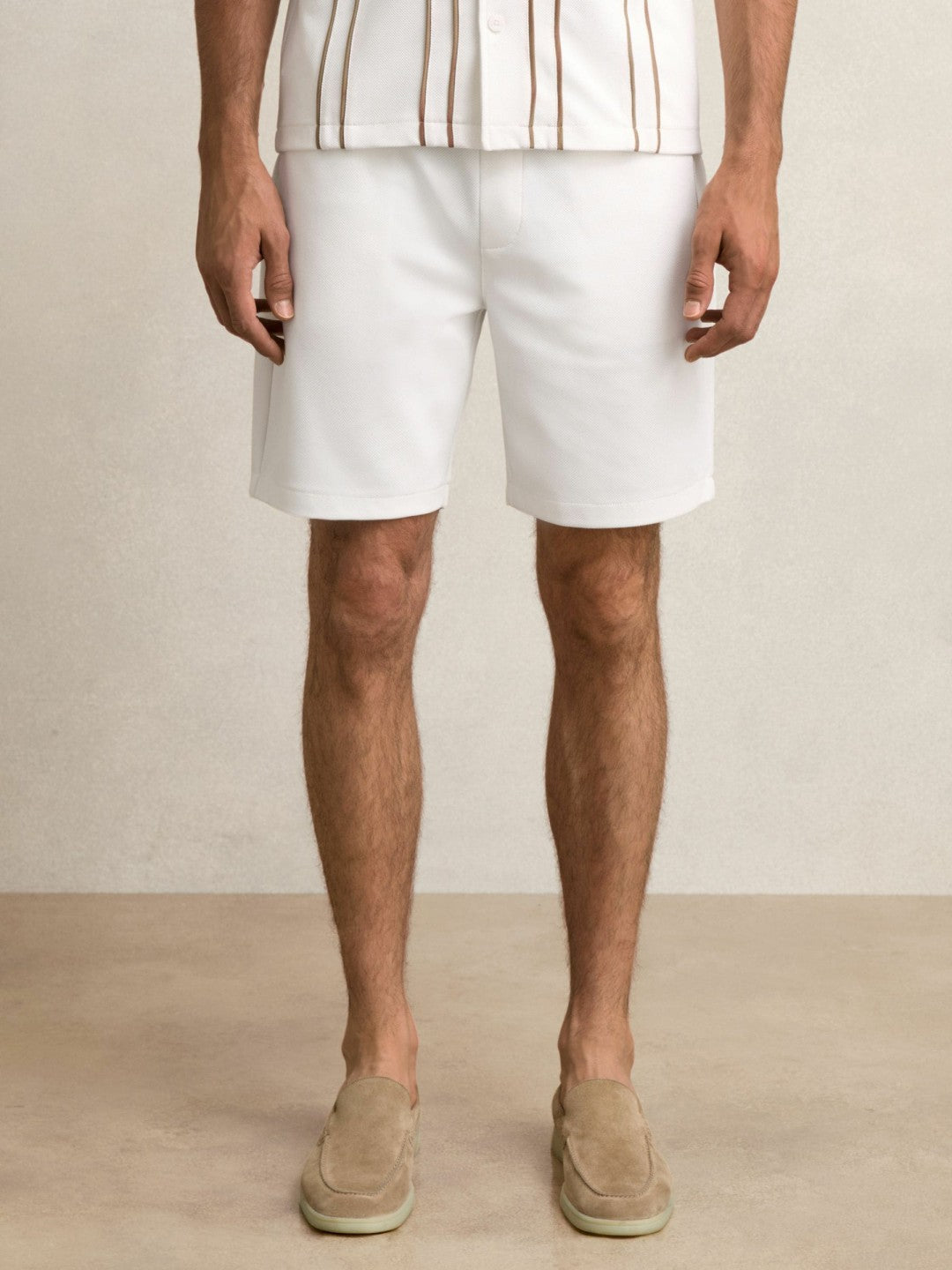 Men Textured Drawstring Shorts in White