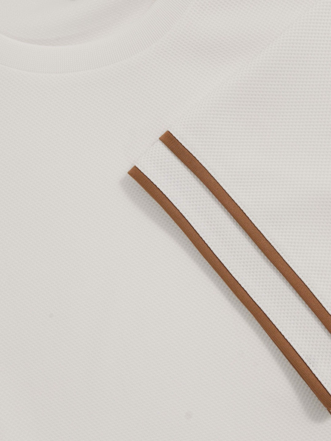 Men Textured Crew-Neck Tipped T-Shirt in White