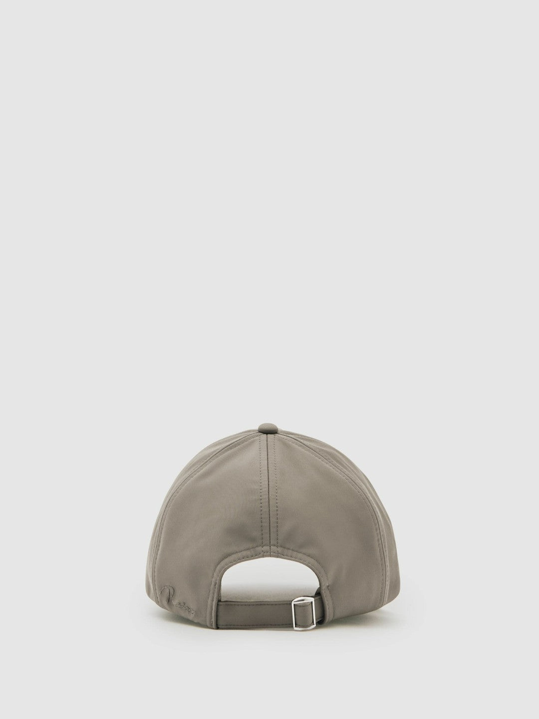 Men Embroidered Logo Tech Baseball Cap in Mushroom Brown