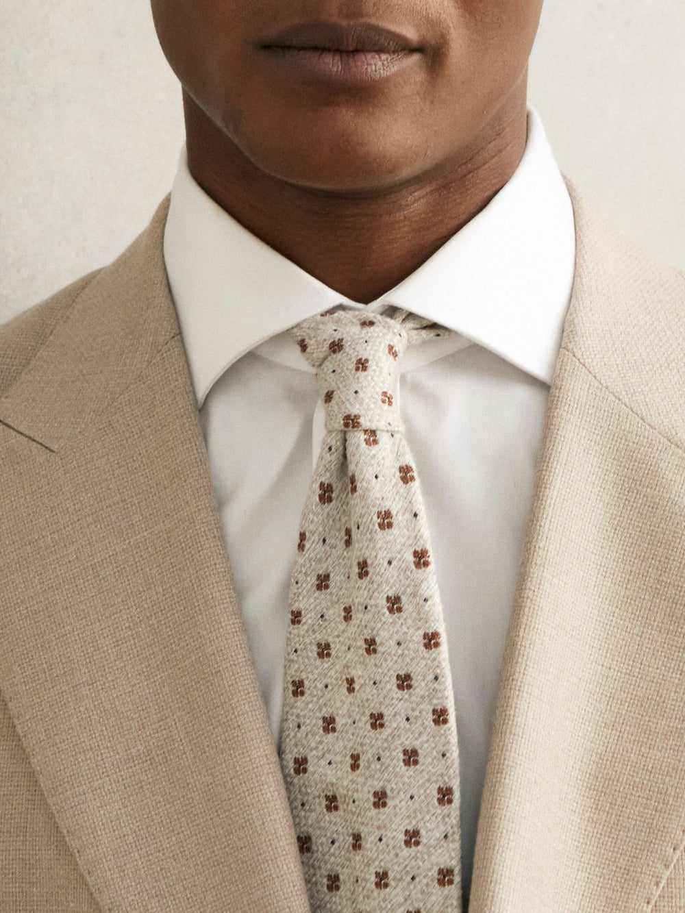 Men Wool-Silk Floral-Medallion Tie in Oatmeal Melange