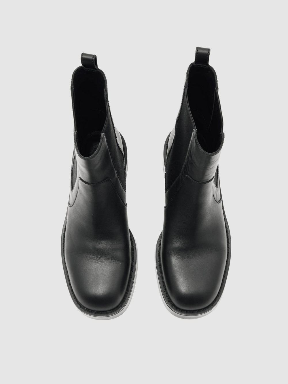 Women Leather Chelsea Boots in Black