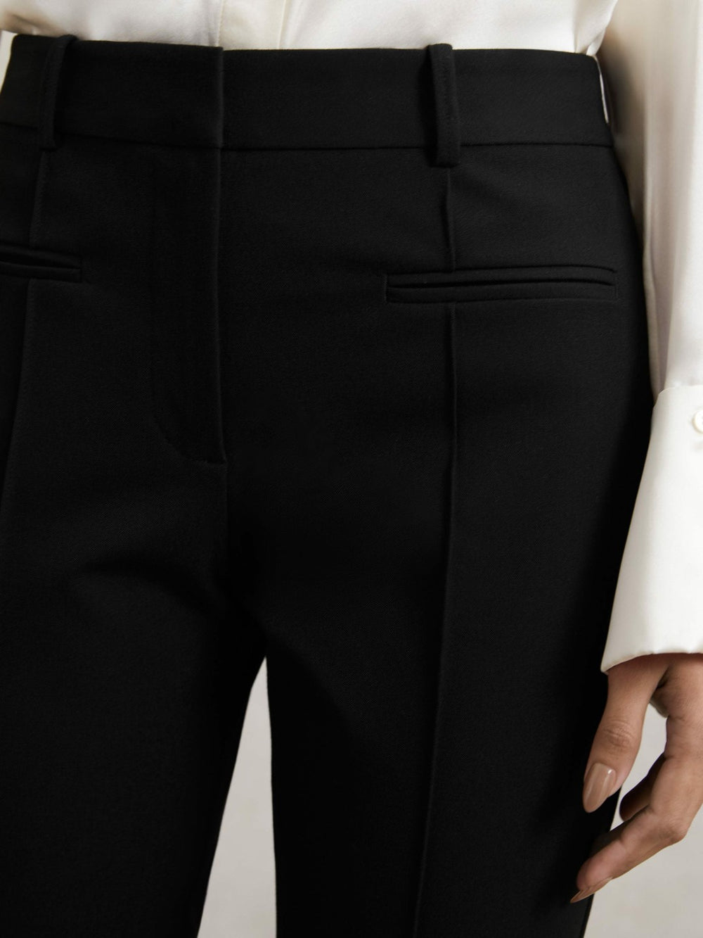 Women Petite Pintuck Tapered Trousers in Black