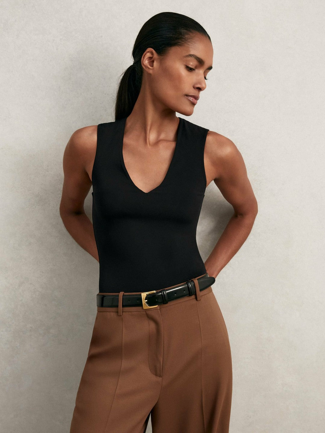Women V-Neck Sleeveless Bodysuit in Black