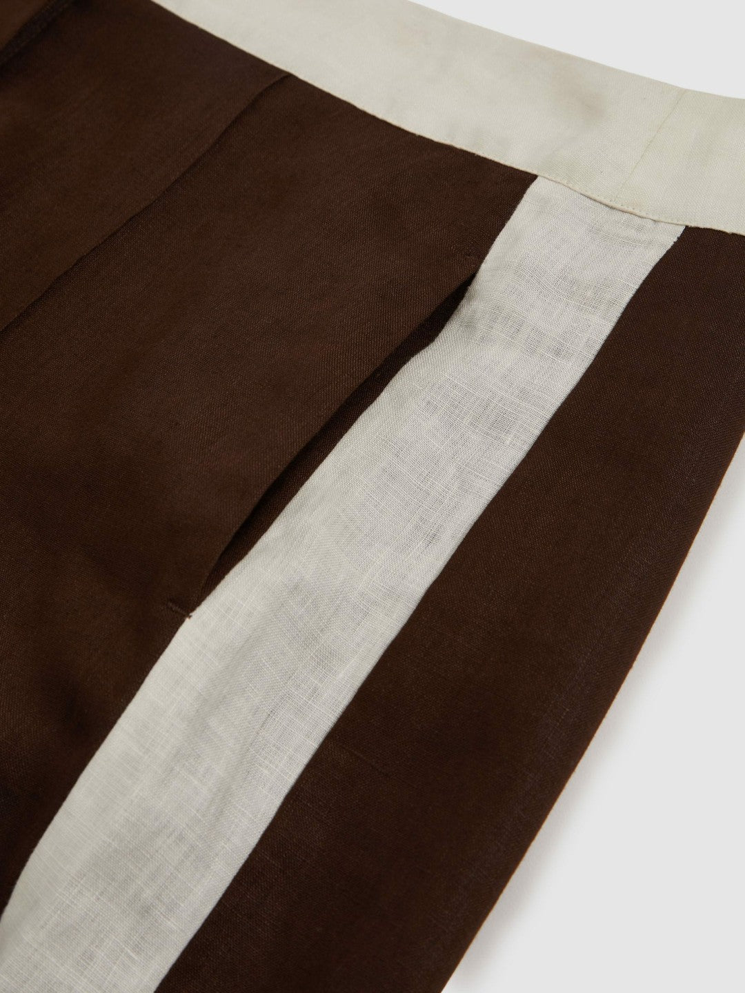 Women Linen Colourblock Shorts in Chocolate/Cream