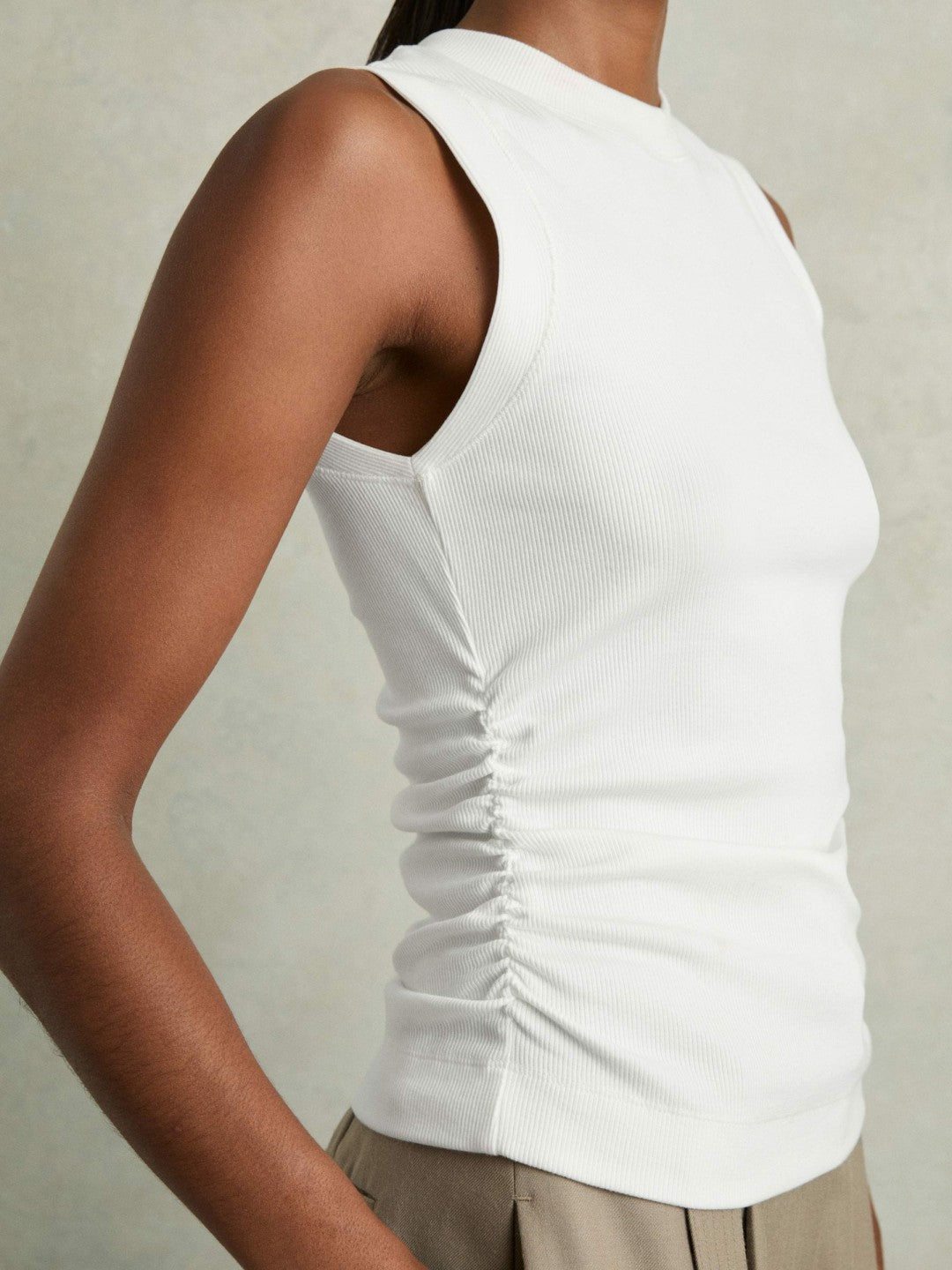Women Ribbed Ruched Waist Vest in White