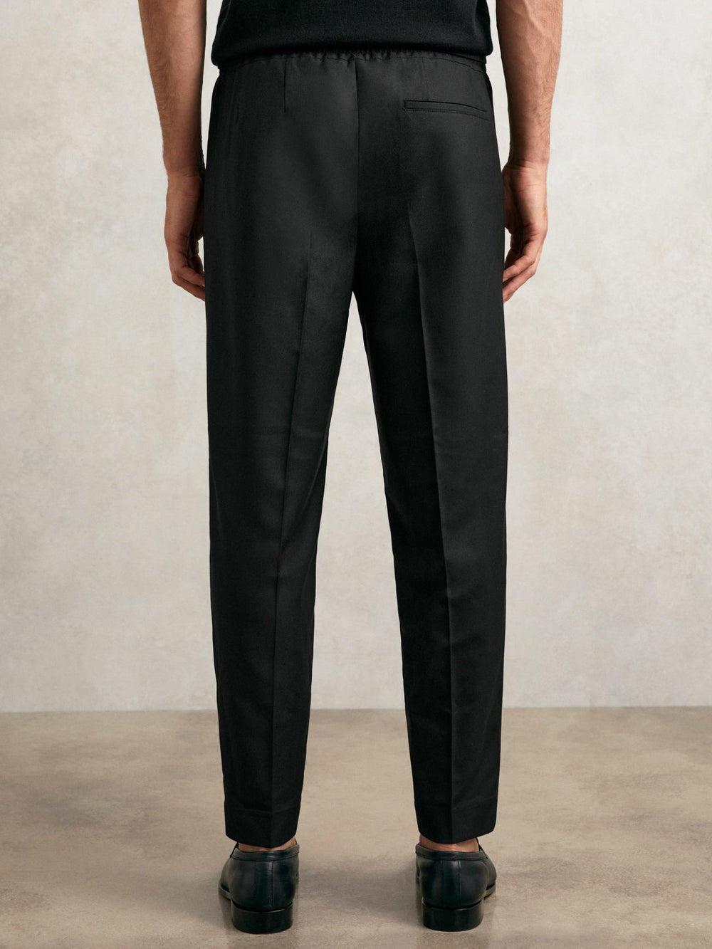 Men Tapered Drawstring Tailored Trousers in Black