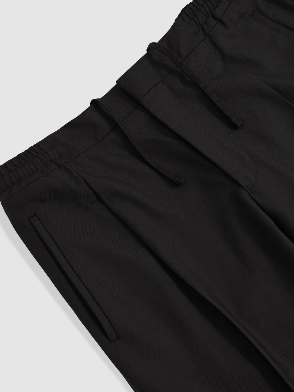 Men Tapered Drawstring Tailored Trousers in Black