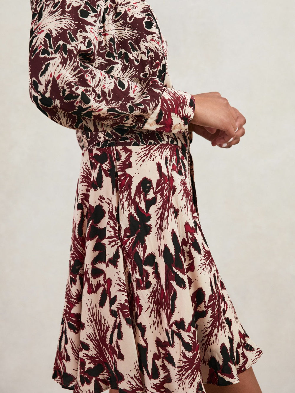 Women Printed Tie-Waist Flippy Mini Dress in Burgundy/Cream