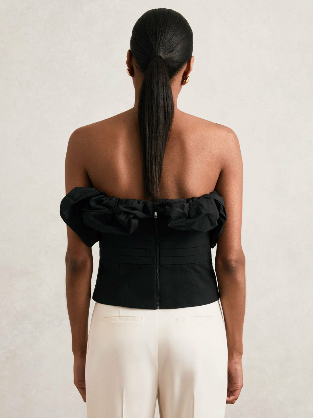 Women Sculptural Strapless Top in Black