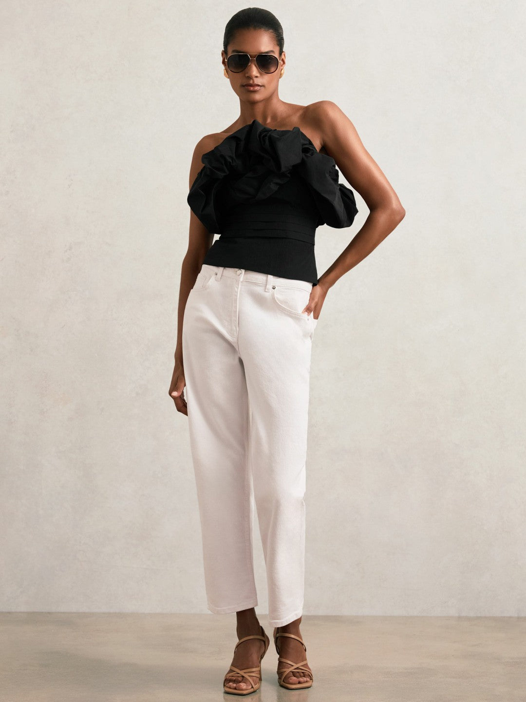 Women Sculptural Strapless Top in Black