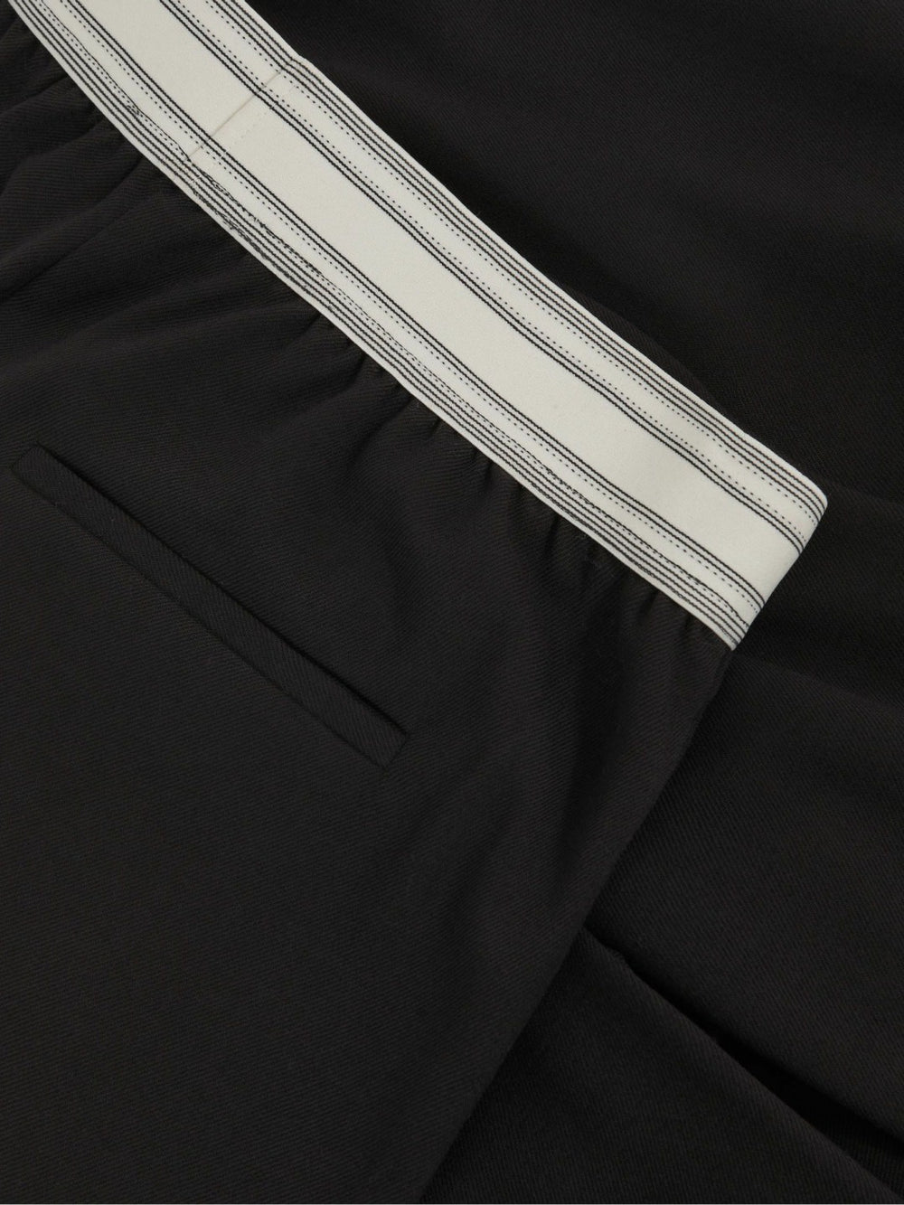 Women Petite Wide-Leg Contrast-Waistband Trousers in Black