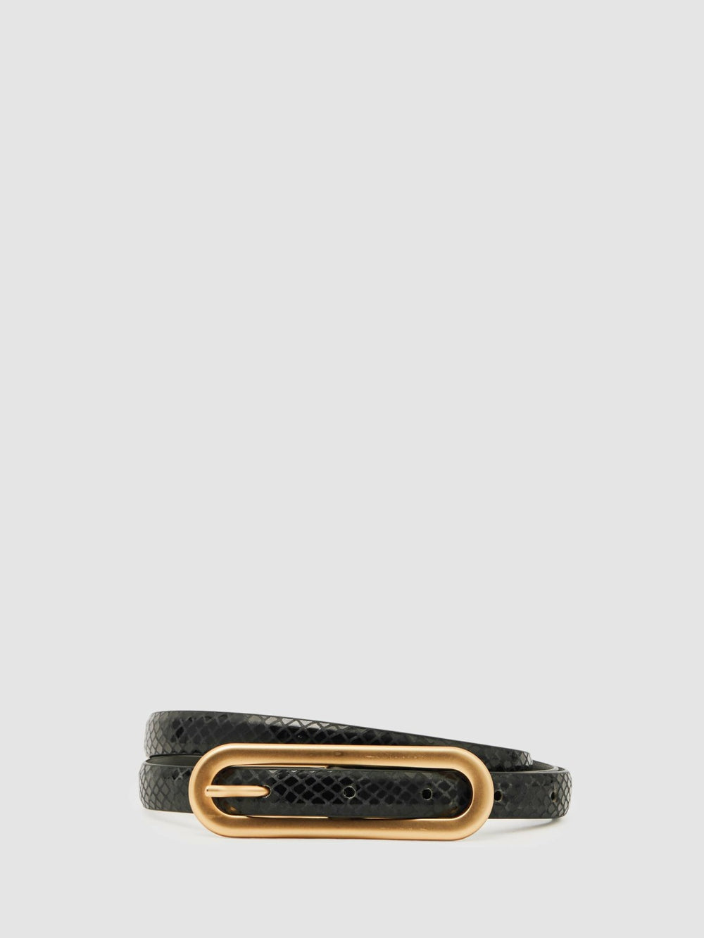 Women Leather Elongated-Buckle Skinny Belt in Black