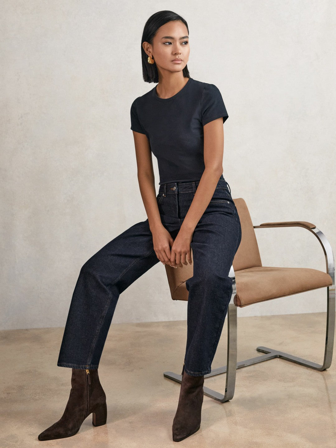 Women Petite Mid-Rise Straight-Leg Jeans in Dark Blue