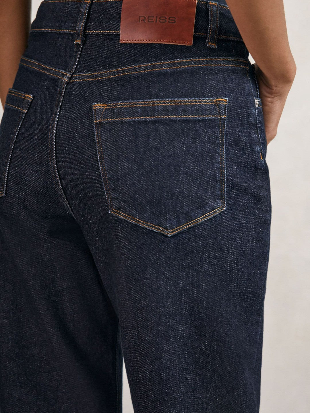 Women Petite Mid-Rise Straight-Leg Jeans in Dark Blue
